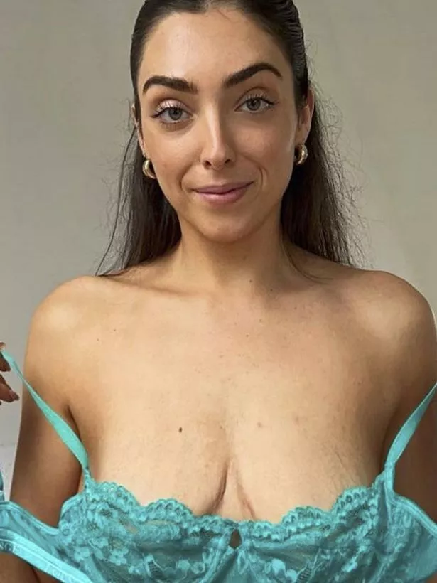 afsah saeed like big natural bouncing titties photo amanda keegan recommends big natural bouncing titties pic