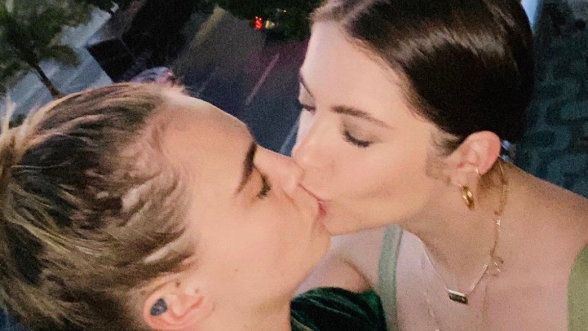 ganjagoddess onlyfans bobby hinkle recommends Ashley Benson Lesbian